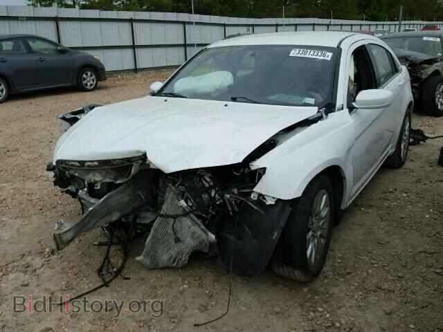 2013 CHRYSLER 200 - VIN: 1C3CCBAB5DN562019 - Фото 2