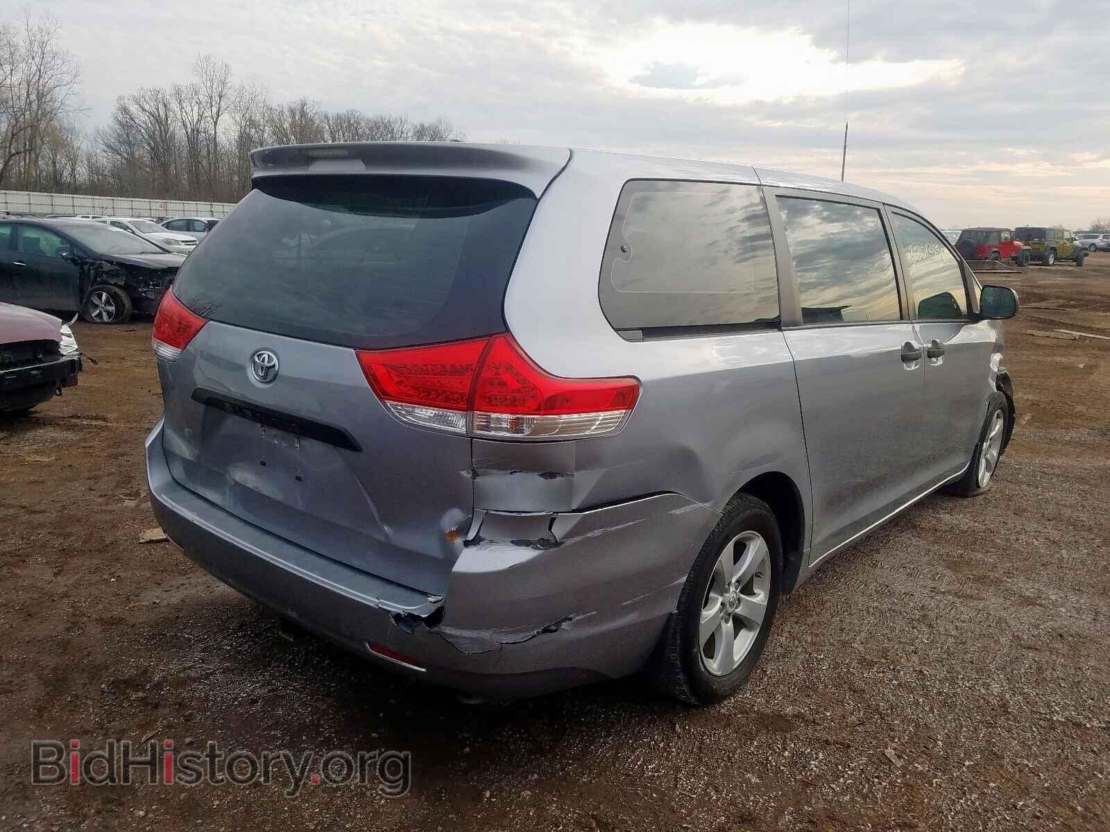 2012 TOYOTA SIENNA - VIN: 5TDKA3DC7CS009775 - Фото 4