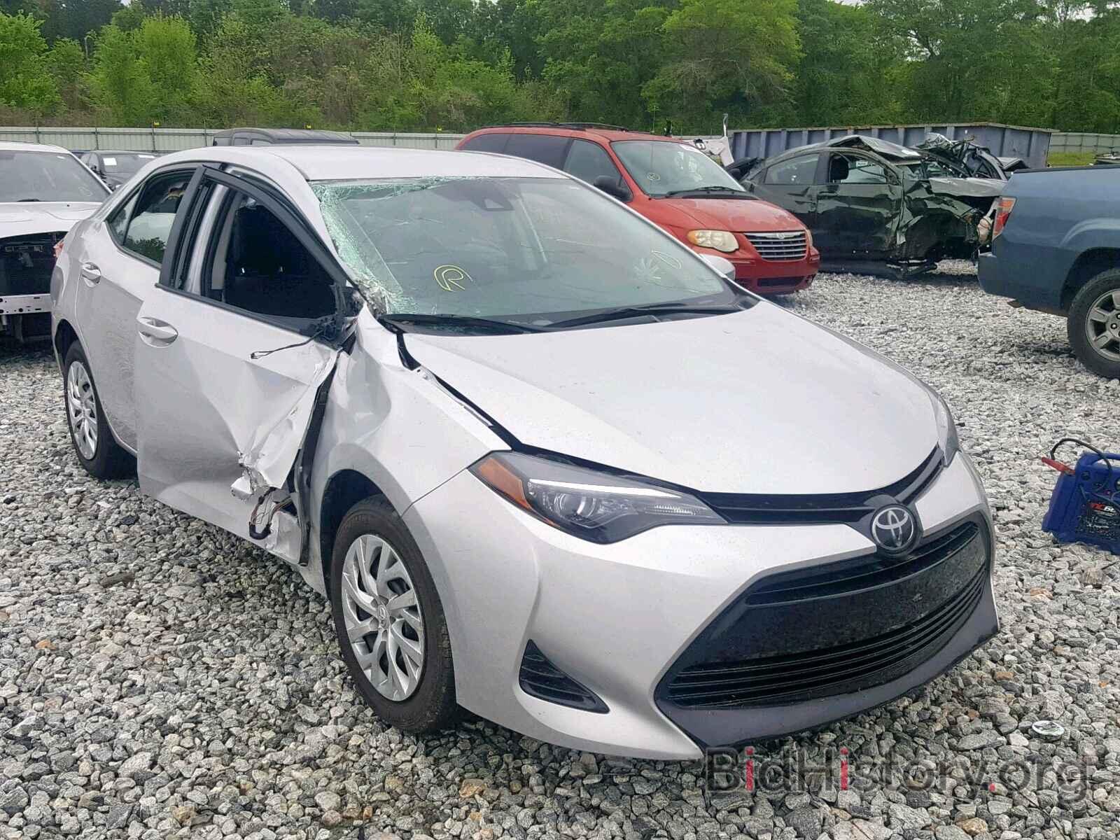 Photo 5YFBURHE0JP781921 - TOYOTA COROLLA 2018