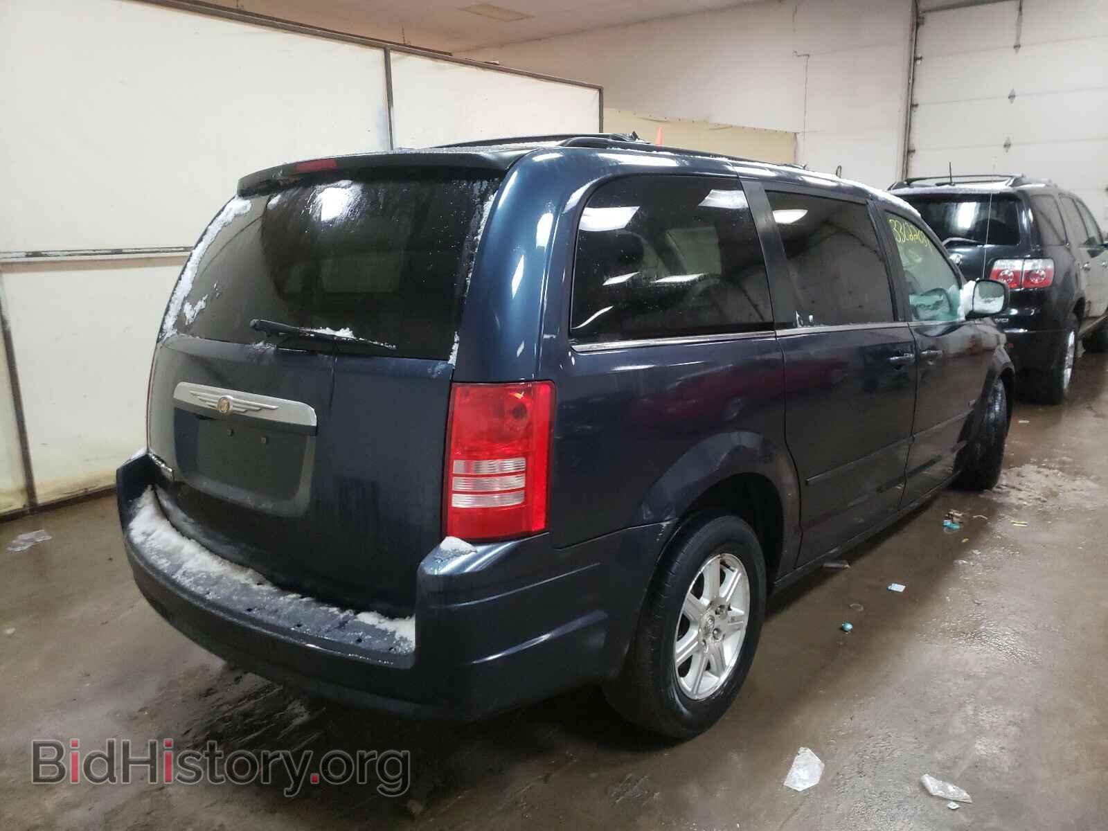 2008 CHRYSLER MINIVAN - VIN: 2A8HR54P28R793163 - Фото 4