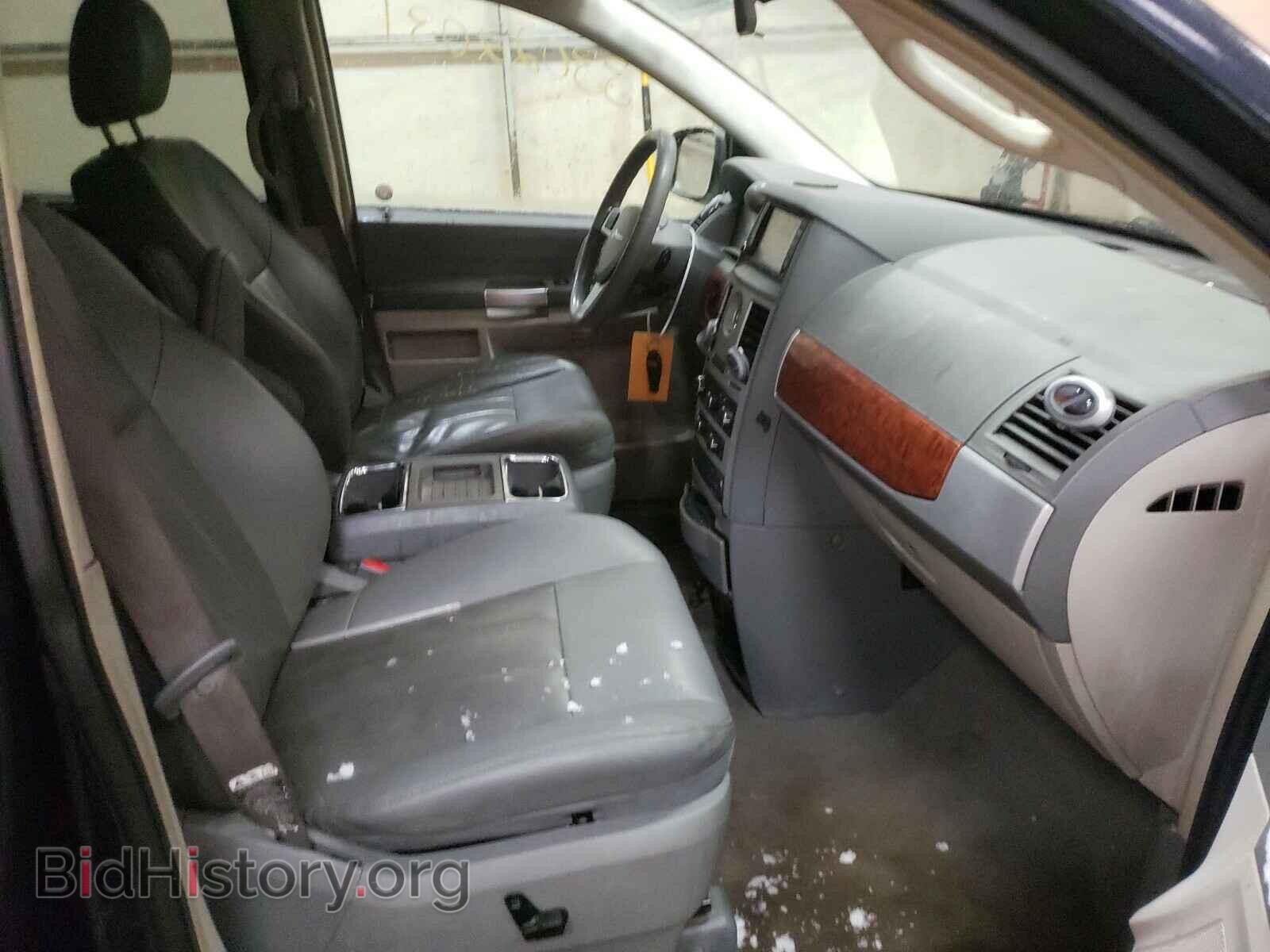 2008 CHRYSLER MINIVAN - VIN: 2A8HR54P28R793163 - Фото 5