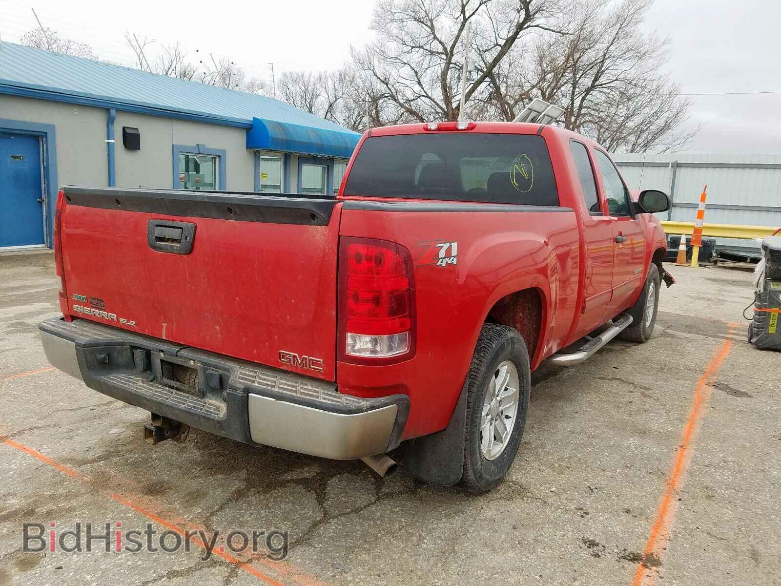 2011 GMC SIERRA - VIN: 1GTR2VE32BZ417653 - Фото 4