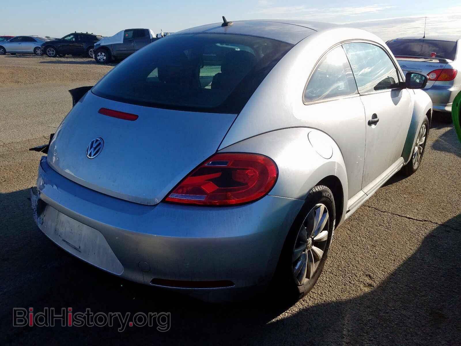 2014 VOLKSWAGEN BEETLE - VIN: 3VWFP7AT5EM624224 - Фото 4