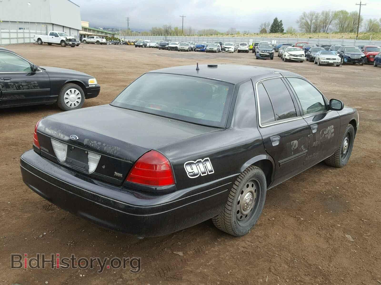 2011 FORD CROWN VIC - VIN: 2FABP7BV3BX104093 - Фото 4