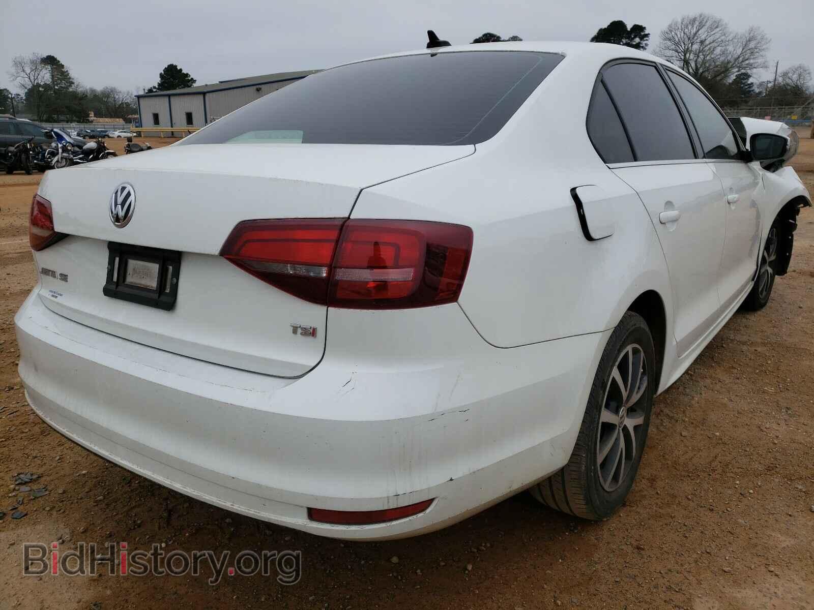 2017 VOLKSWAGEN JETTA - VIN: 3VWDB7AJ6HM286938 - Фото 4