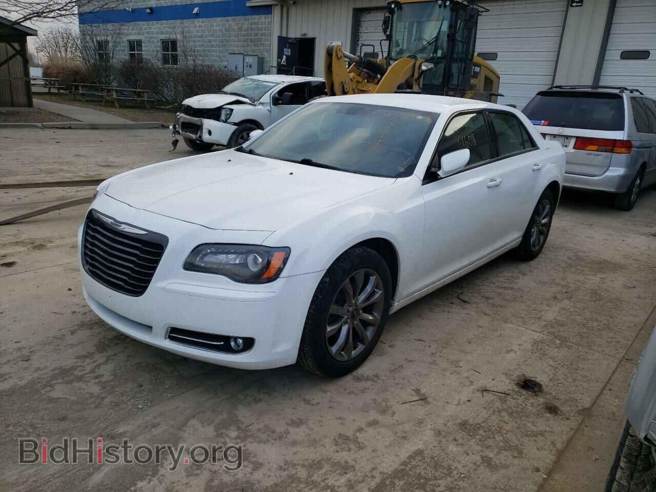 2014 CHRYSLER 300 - VIN: 2C3CCAGG4EH384823 - Фото 2