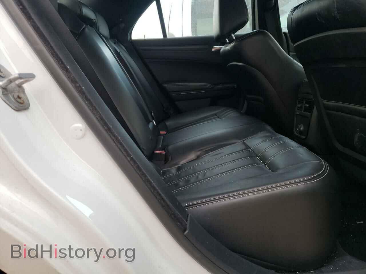 2014 CHRYSLER 300 - VIN: 2C3CCAGG4EH384823 - Фото 6