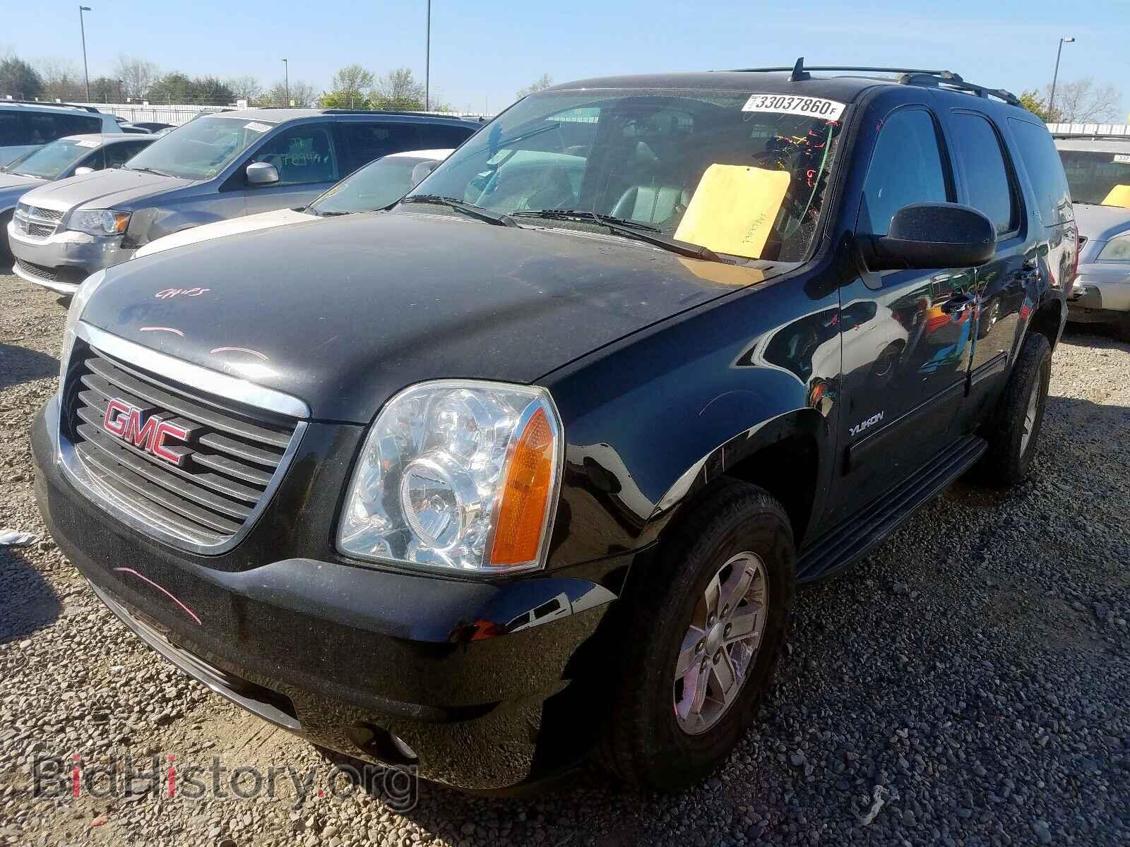 2013 GMC YUKON - VIN: 1GKS1CE03DR281099 - Фото 2