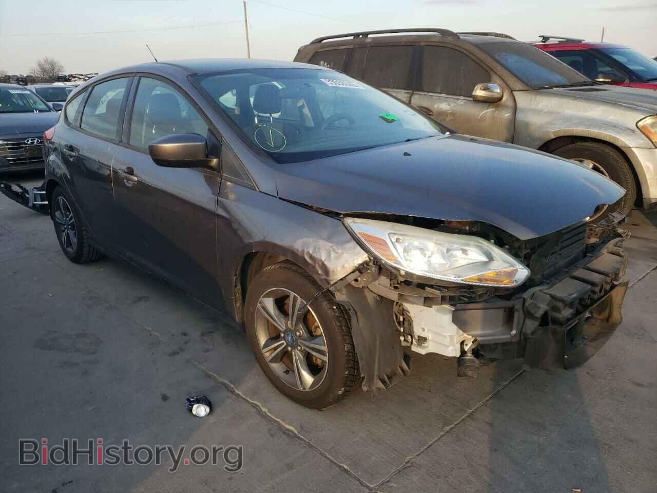 Photo 1FAHP3K28CL257737 - FORD FOCUS 2012