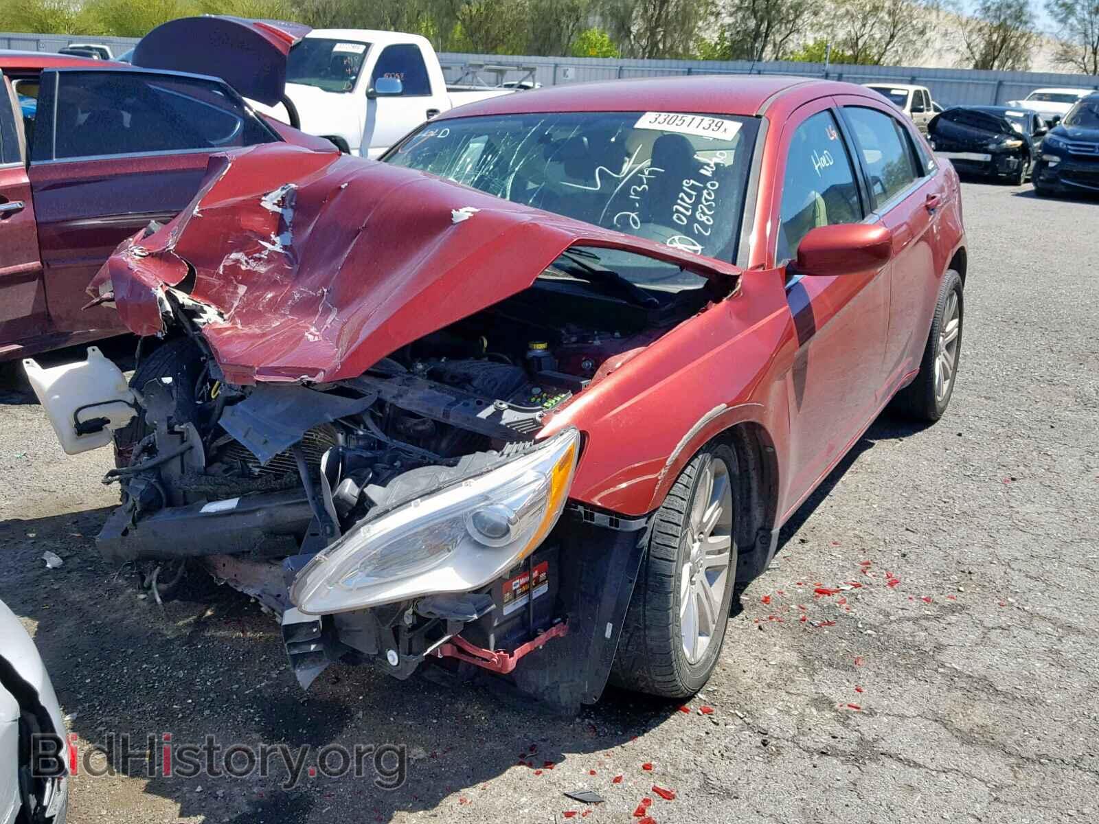 2013 CHRYSLER 200 - VIN: 1C3CCBAB8DN647596 - Photo 2