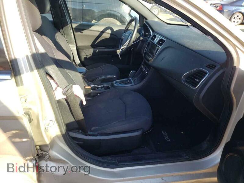 2013 Chrysler 200 (VIN 1C3CCBBB4DN597200) — фото 5 из 10