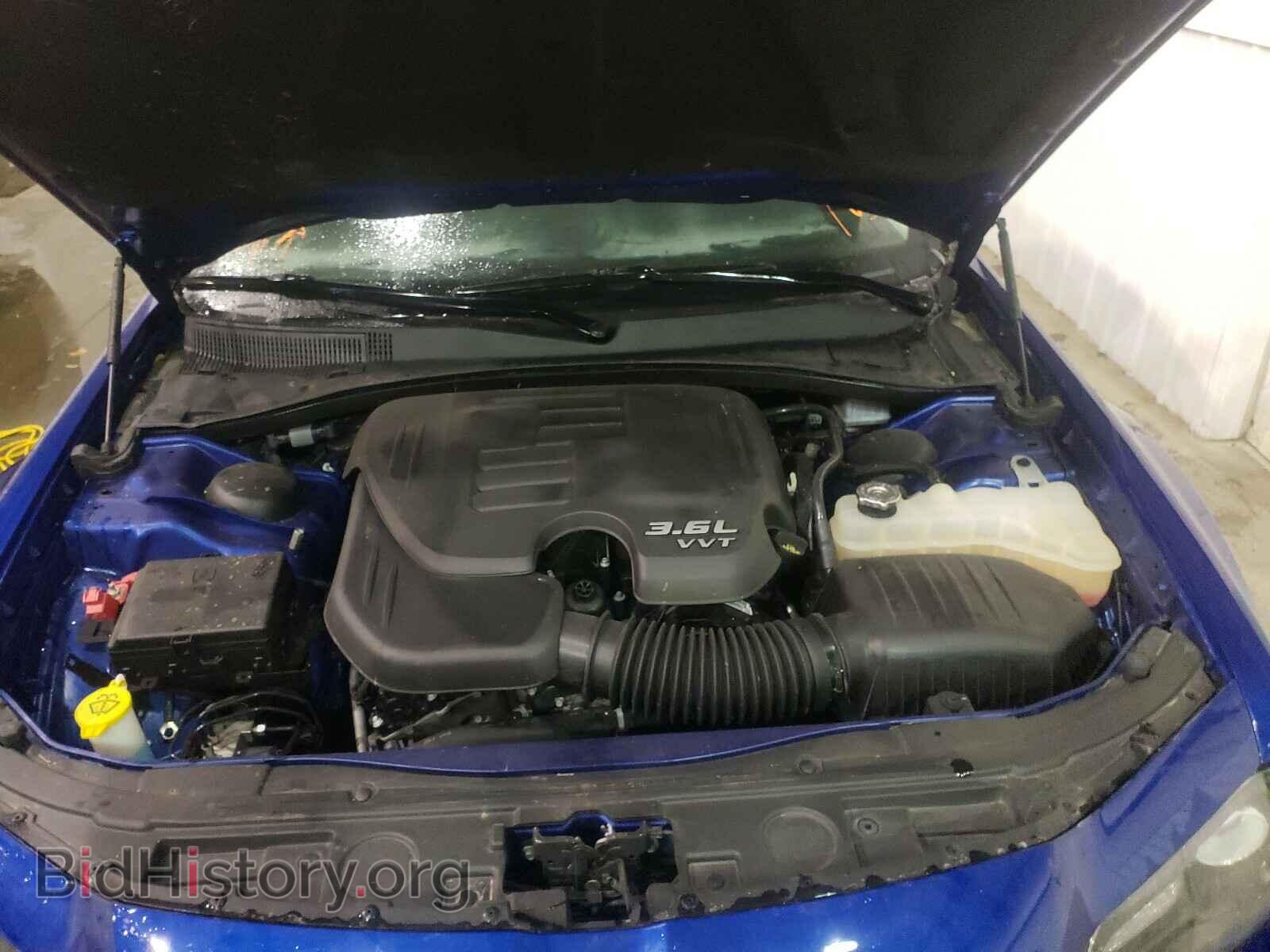 2019 CHRYSLER 300 - VIN: 2C3CCAAG4KH614381 - Фото 7