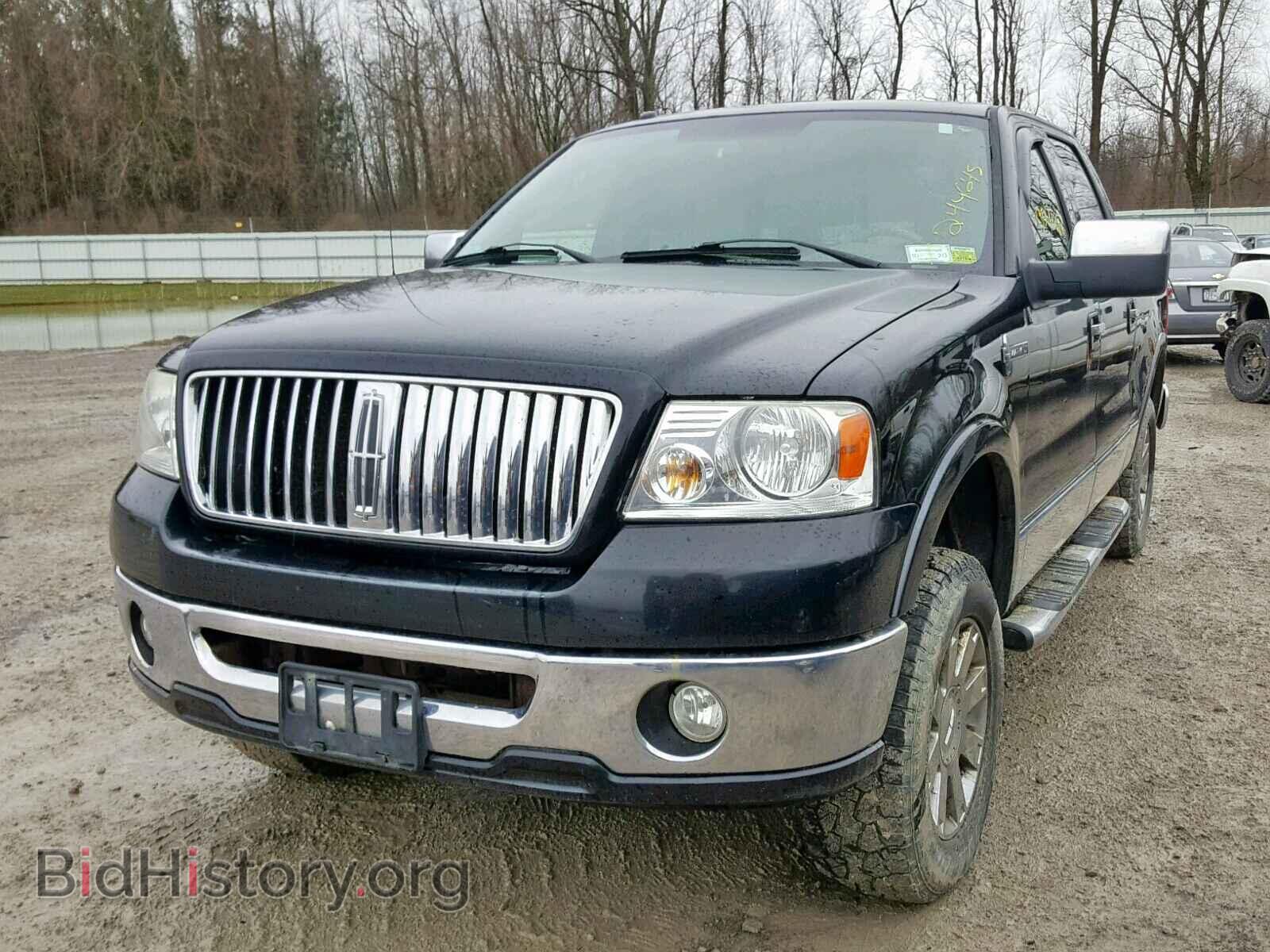 2006 LINCOLN MARK LT - VIN: 5LTPW18596FJ11829 - Фото 2