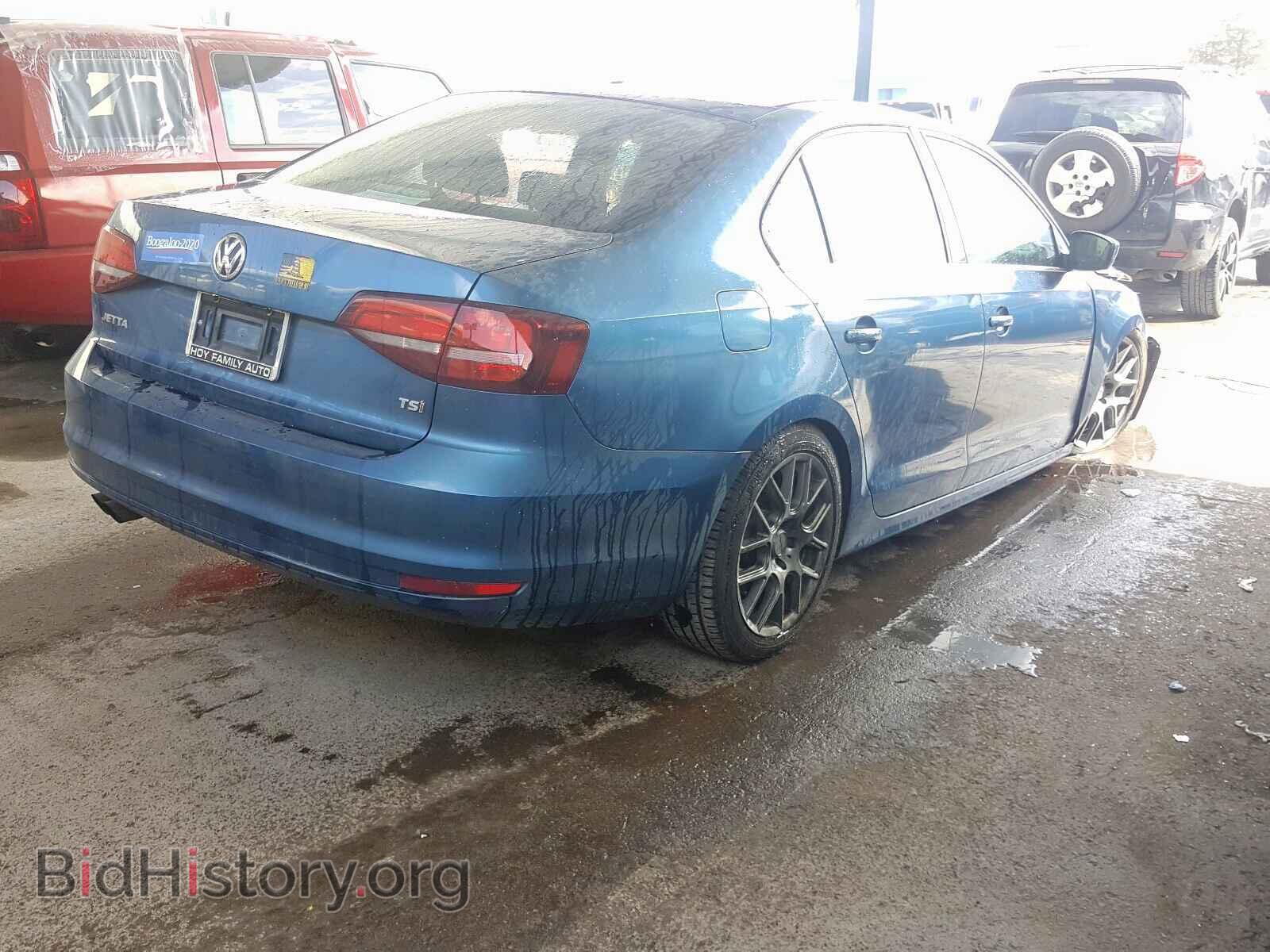2017 VOLKSWAGEN JETTA - VIN: 3VW2B7AJ2HM345717 - Photo 4