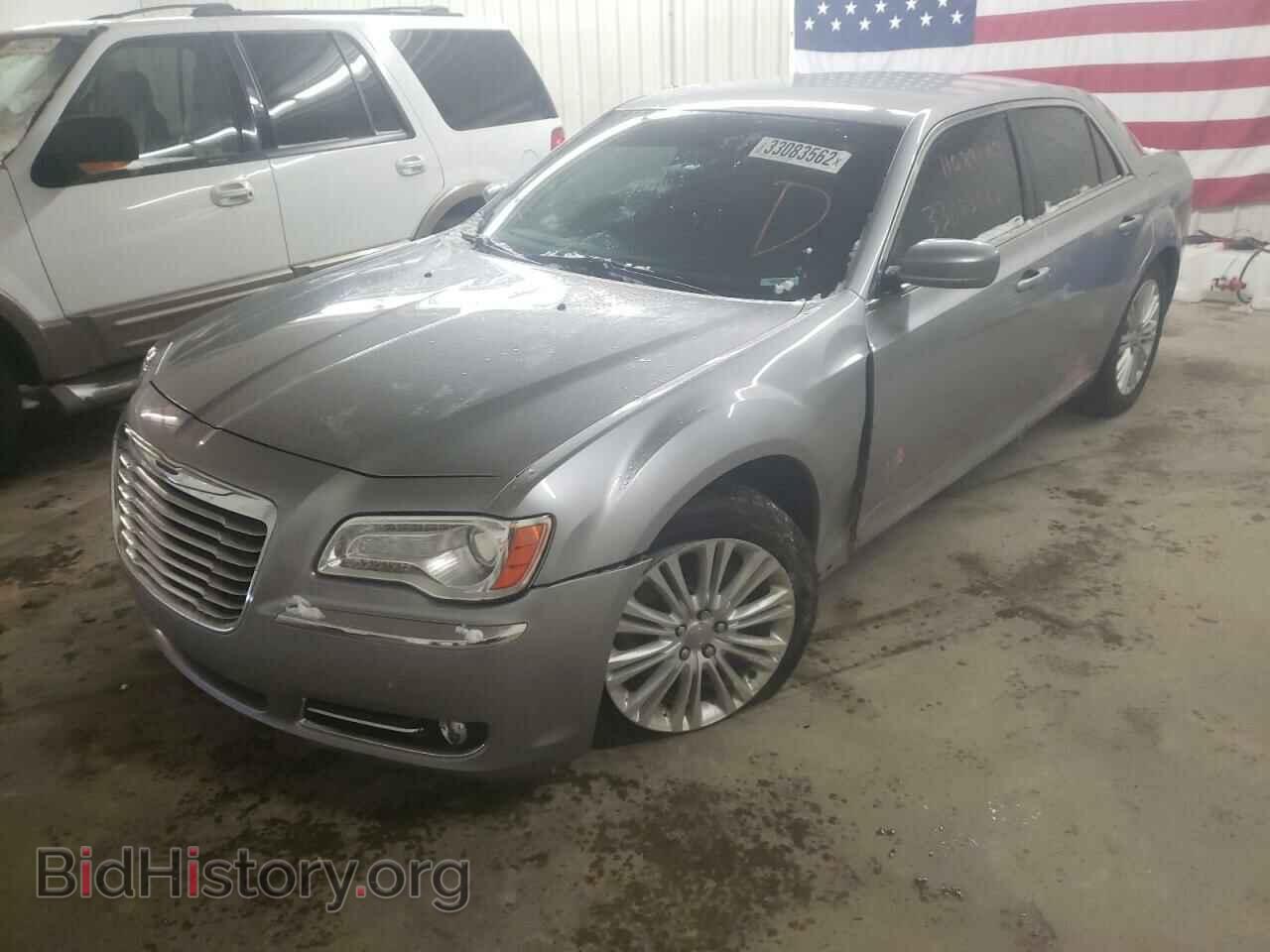 2014 CHRYSLER 300 - VIN: 2C3CCARG0EH328049 - Фото 2