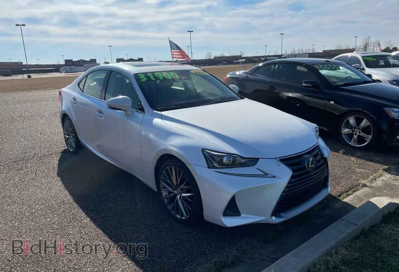 Photo JTHBA1D29H5054532 - LEXUS IS 2017