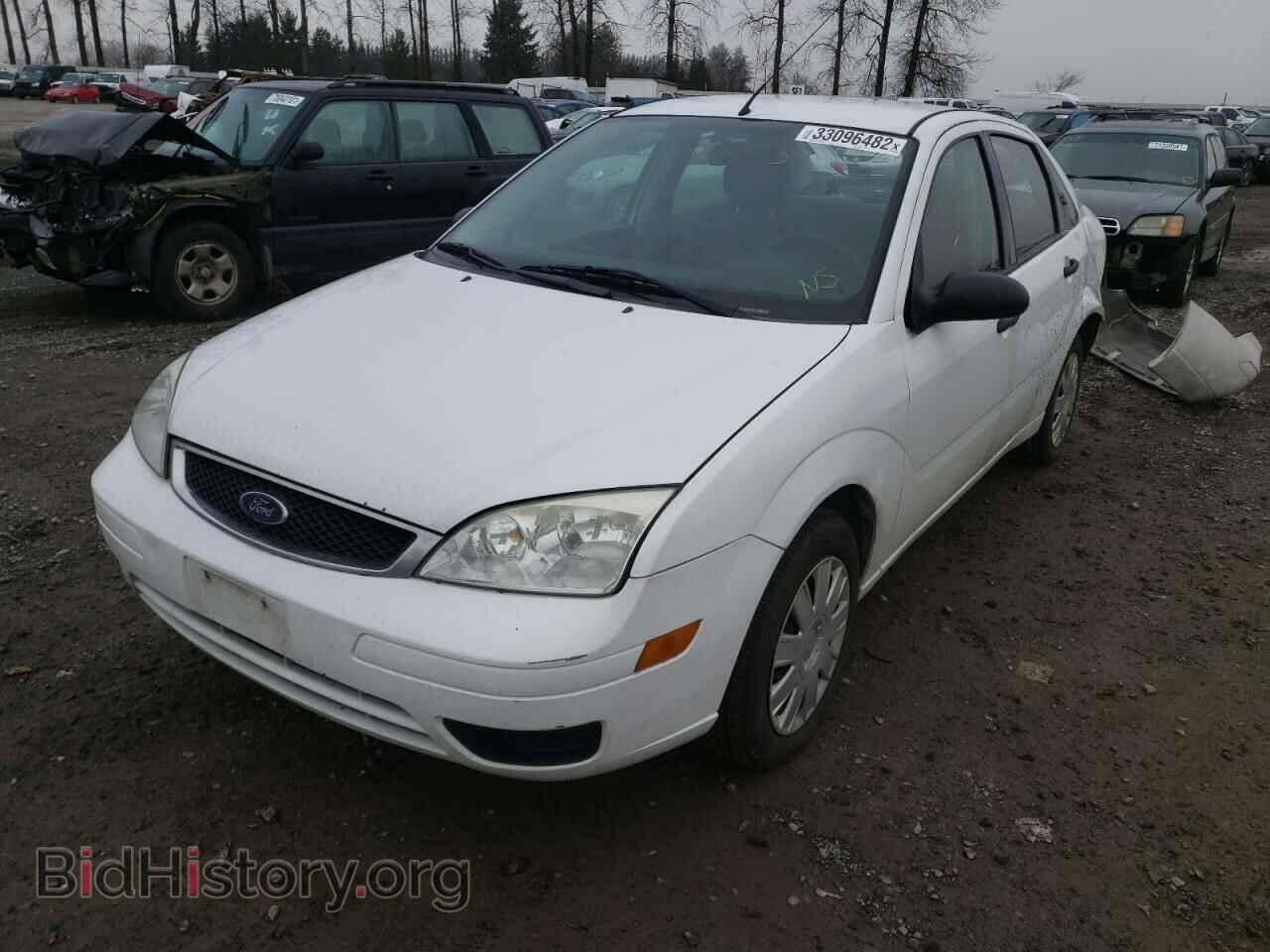 2007 FORD FOCUS - VIN: 1FAFP34NX7W215962 - Фото 2