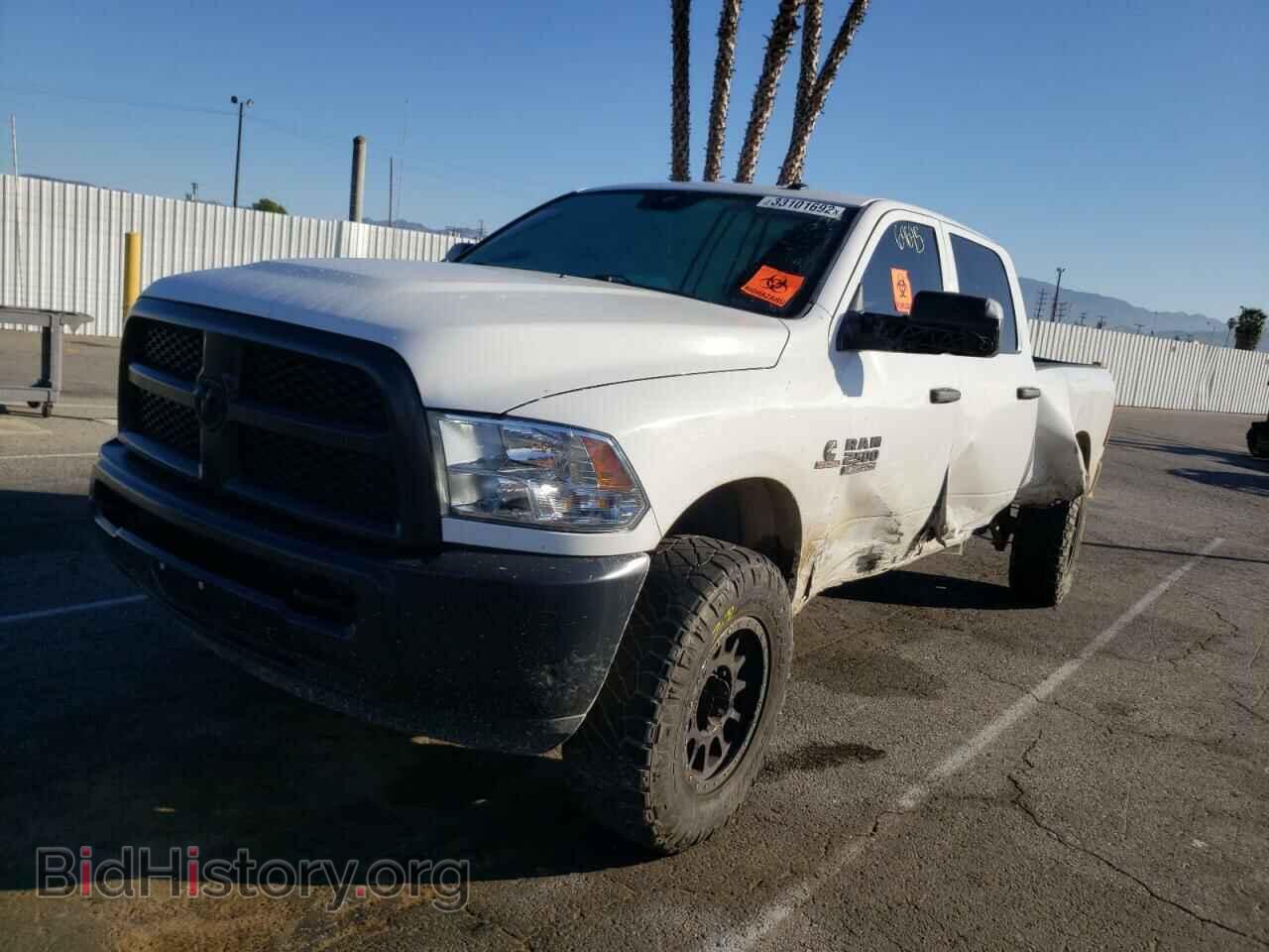 2017 RAM 2500 - VIN: 3C6UR5CL9HG756841 - Photo 2