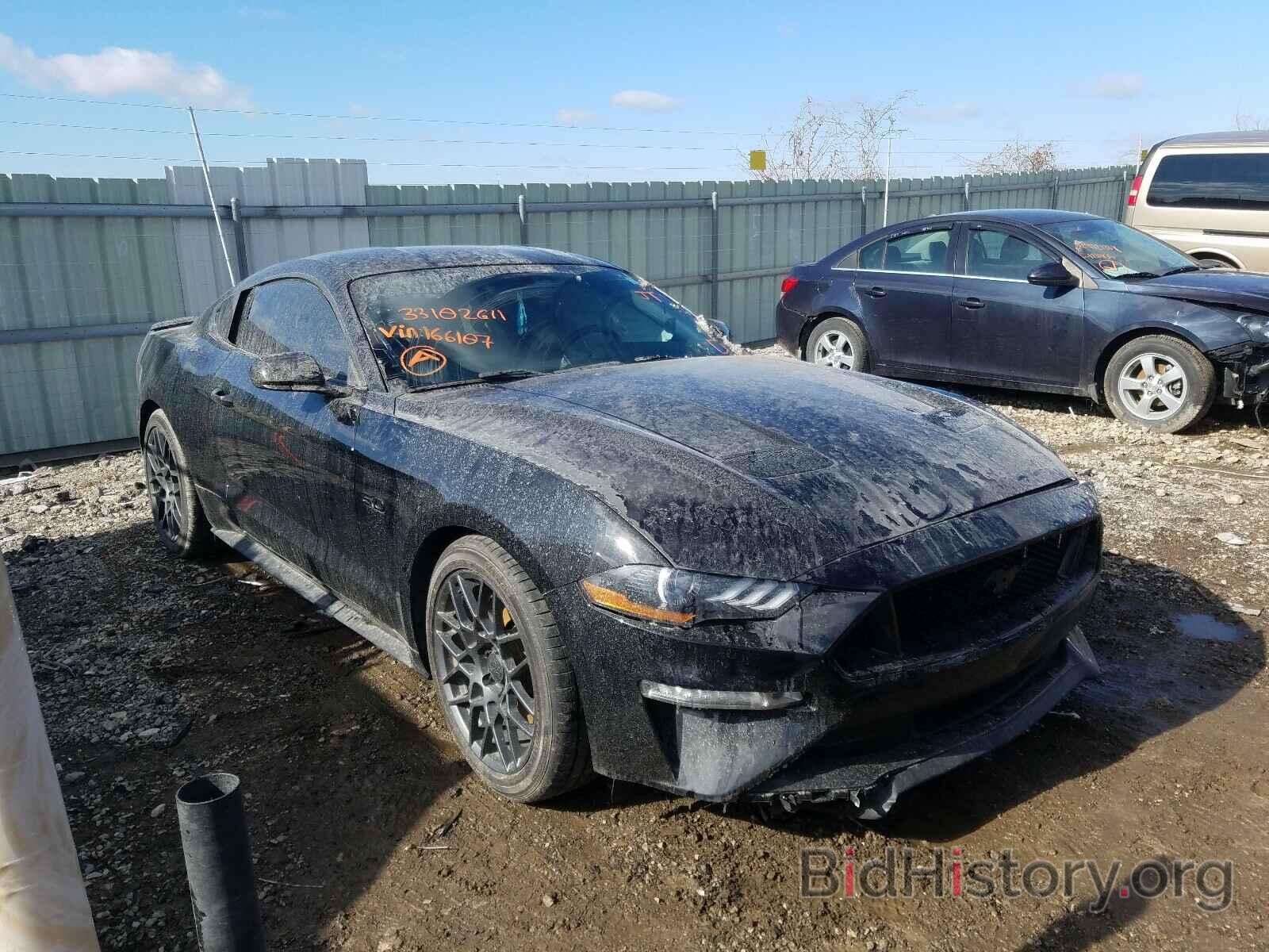 Photo 1FA6P8CF3J5166107 - FORD MUSTANG 2018