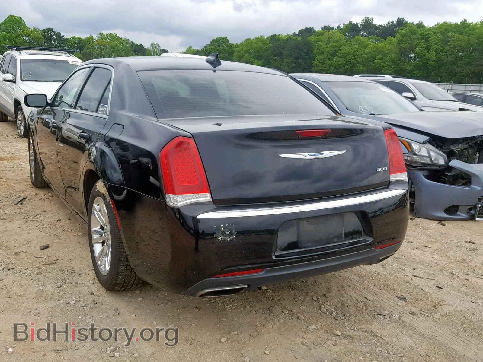 2017 CHRYSLER 300 - VIN: 2C3CCAAG2HH668240 - Фото 3