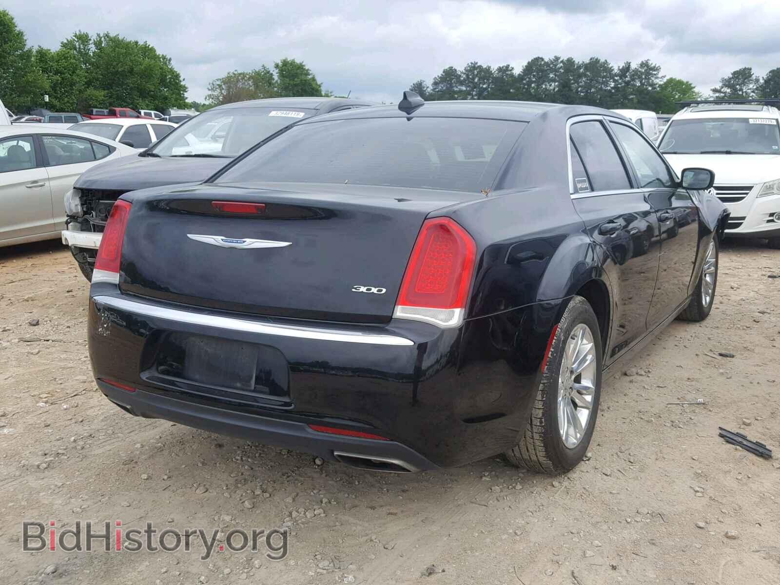 2017 CHRYSLER 300 - VIN: 2C3CCAAG2HH668240 - Фото 4