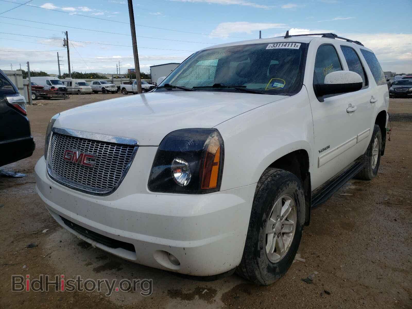 2011 GMC YUKON - VIN: 1GKS2AE06BR210915 - Фото 2