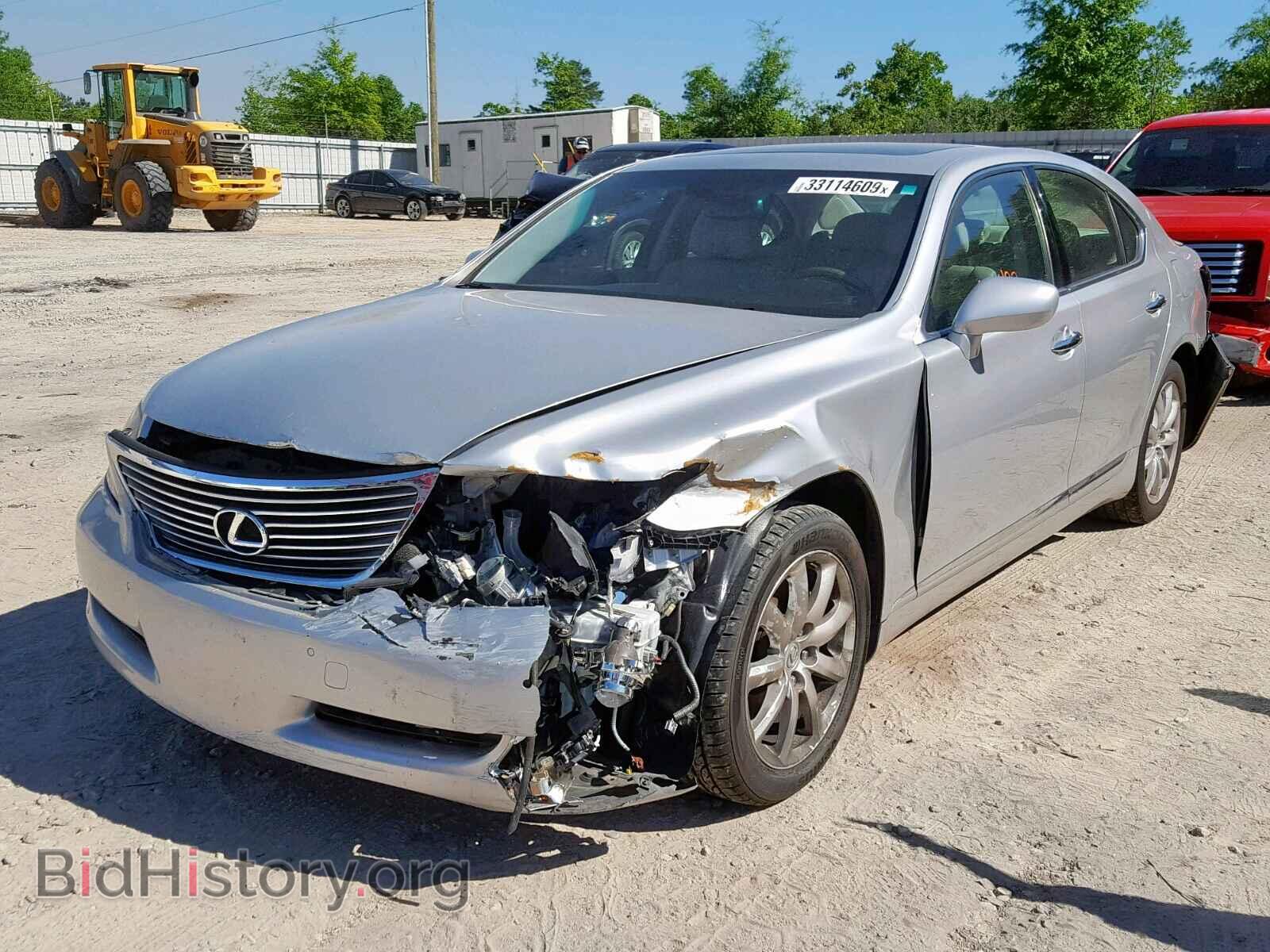 2007 LEXUS LS460 - VIN: JTHBL46F675028562 - Photo 2