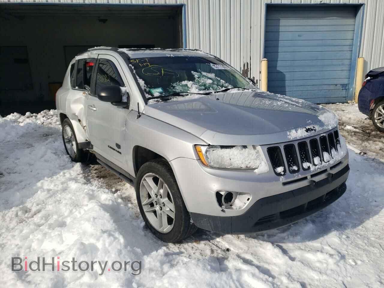 Photo 1J4NF5FB2BD165208 - JEEP COMPASS 2011