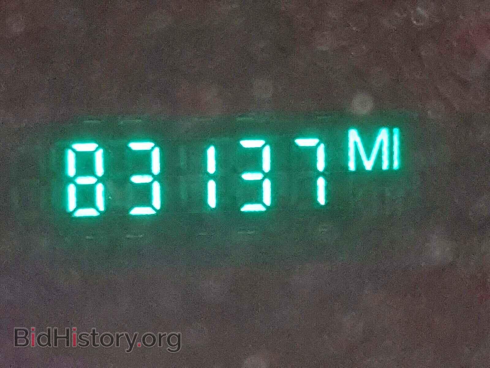 2000 CADILLAC DEVILLE - VIN: 1G6KF5794YU281395 - Photo 8