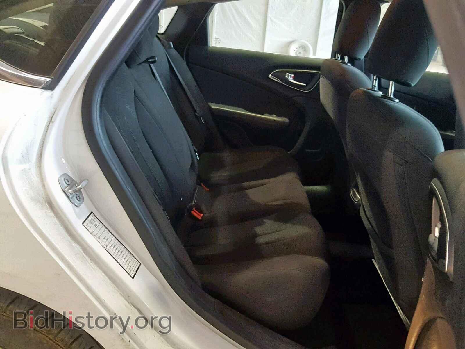 2016 CHRYSLER 200 - VIN: 1C3CCCAB9GN141415 - Фото 6