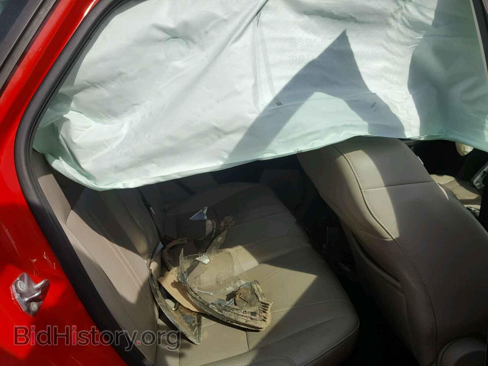 2012 Ford FOCUS (VIN 1FAHP3M23CL298080) — photo 6 of 10