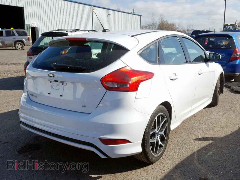 2016 Ford FOCUS (VIN 1FADP3K24GL289623) — photo 4 of 10