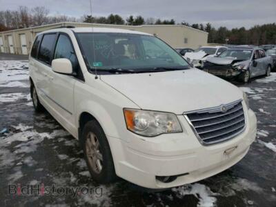 2010 Chrysler MINIVAN Town & COU, белый — VIN 2A4RR5D10AR319171, Copart