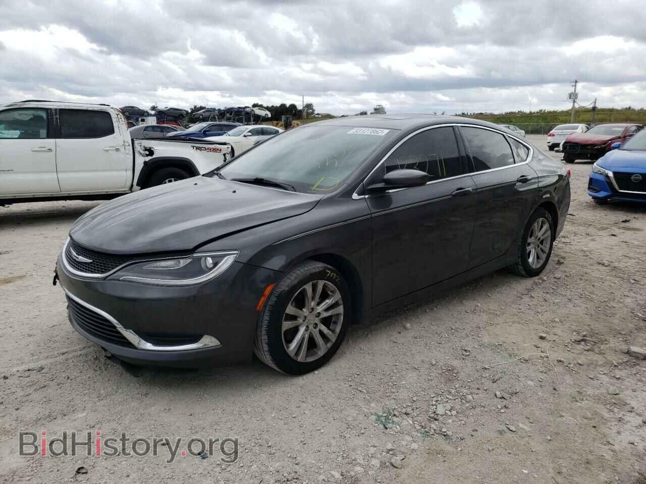 2015 CHRYSLER 200 - VIN: 1C3CCCAB0FN560011 - Фото 2