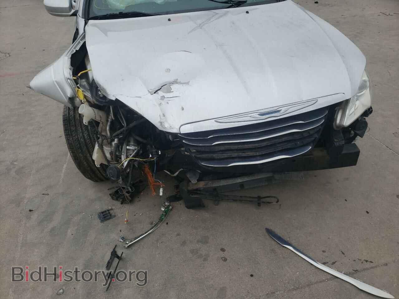 2012 CHRYSLER 200 - VIN: 1C3BCBEB8CN119190 - Фото 9