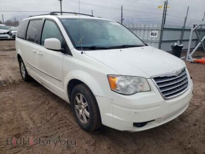 2010 Chrysler MINIVAN Town & COU, белый — VIN 2A4RR5D17AR102958, Copart