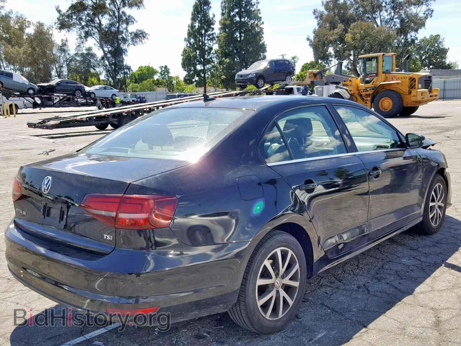 2017 VOLKSWAGEN JETTA - VIN: 3VWDB7AJ8HM295205 - Фото 4