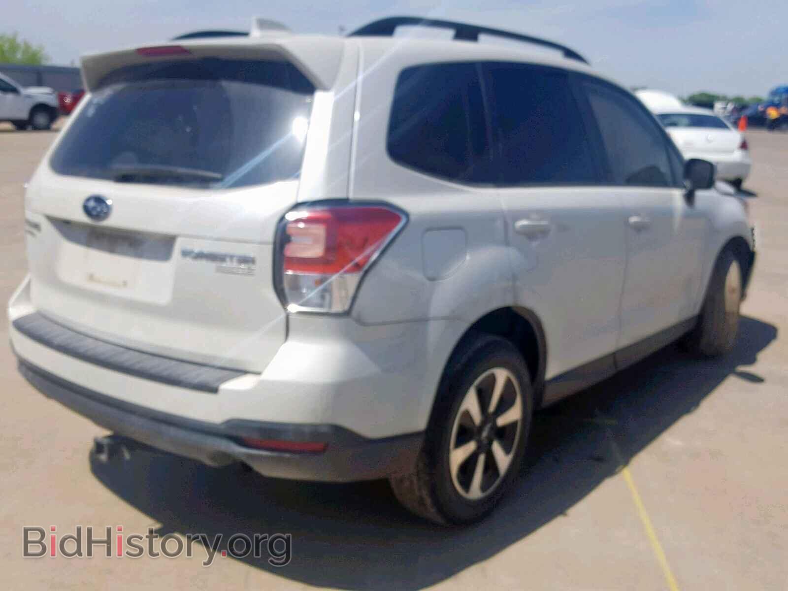 2017 SUBARU FORESTER - VIN: JF2SJAEC0HH460398 - Фото 4