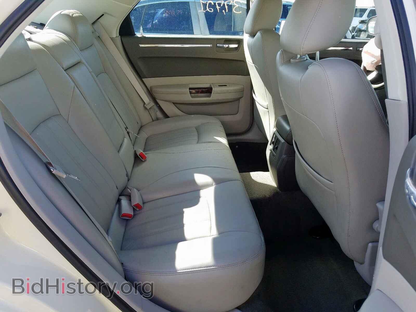 2008 CHRYSLER 300 - VIN: 2C3KA63H68H329114 - Фото 6