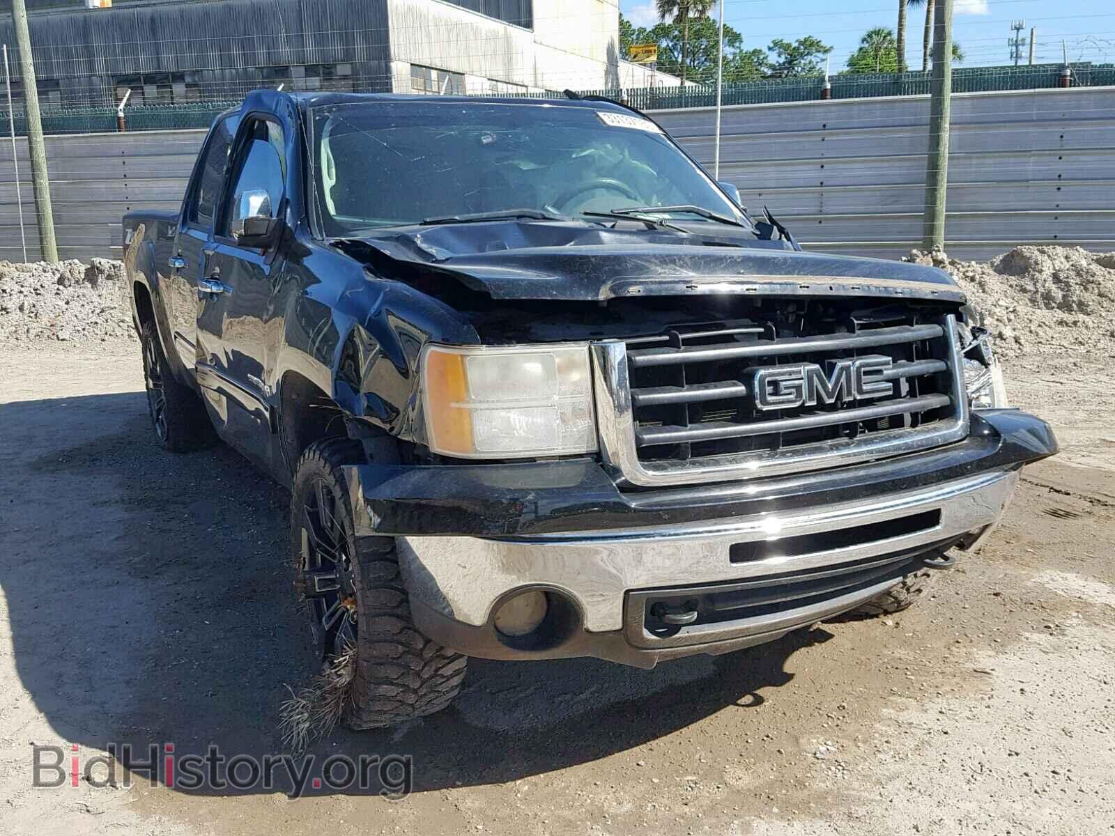Photo 3GTP2WE30BG129790 - GMC SIERRA K15 2011