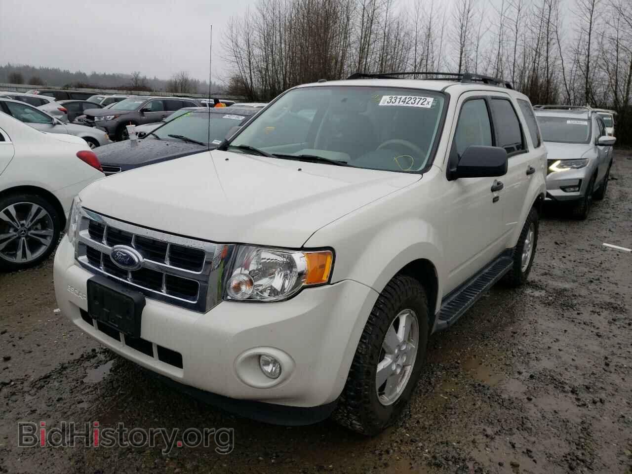 2009 FORD ESCAPE - VIN: 1FMCU93769KD00928 - Фото 2