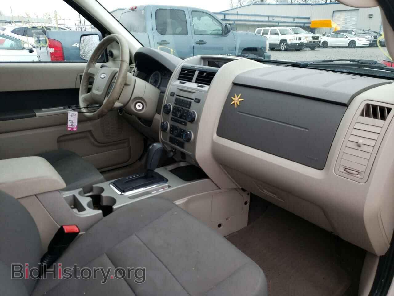 2009 FORD ESCAPE - VIN: 1FMCU93769KD00928 - Фото 9