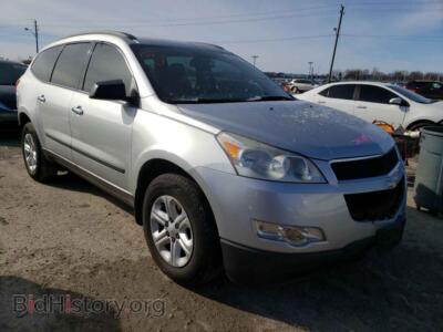 2011 Chevrolet TRAVERSE Traverse L, silver — VIN 1GNKRFED5BJ389106, Copart
