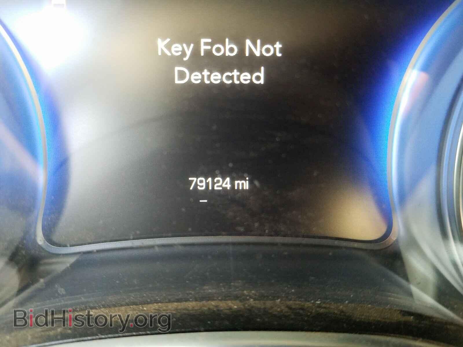 2016 CHRYSLER 300 - VIN: 2C3CCAAG5GH329034 - Фото 8