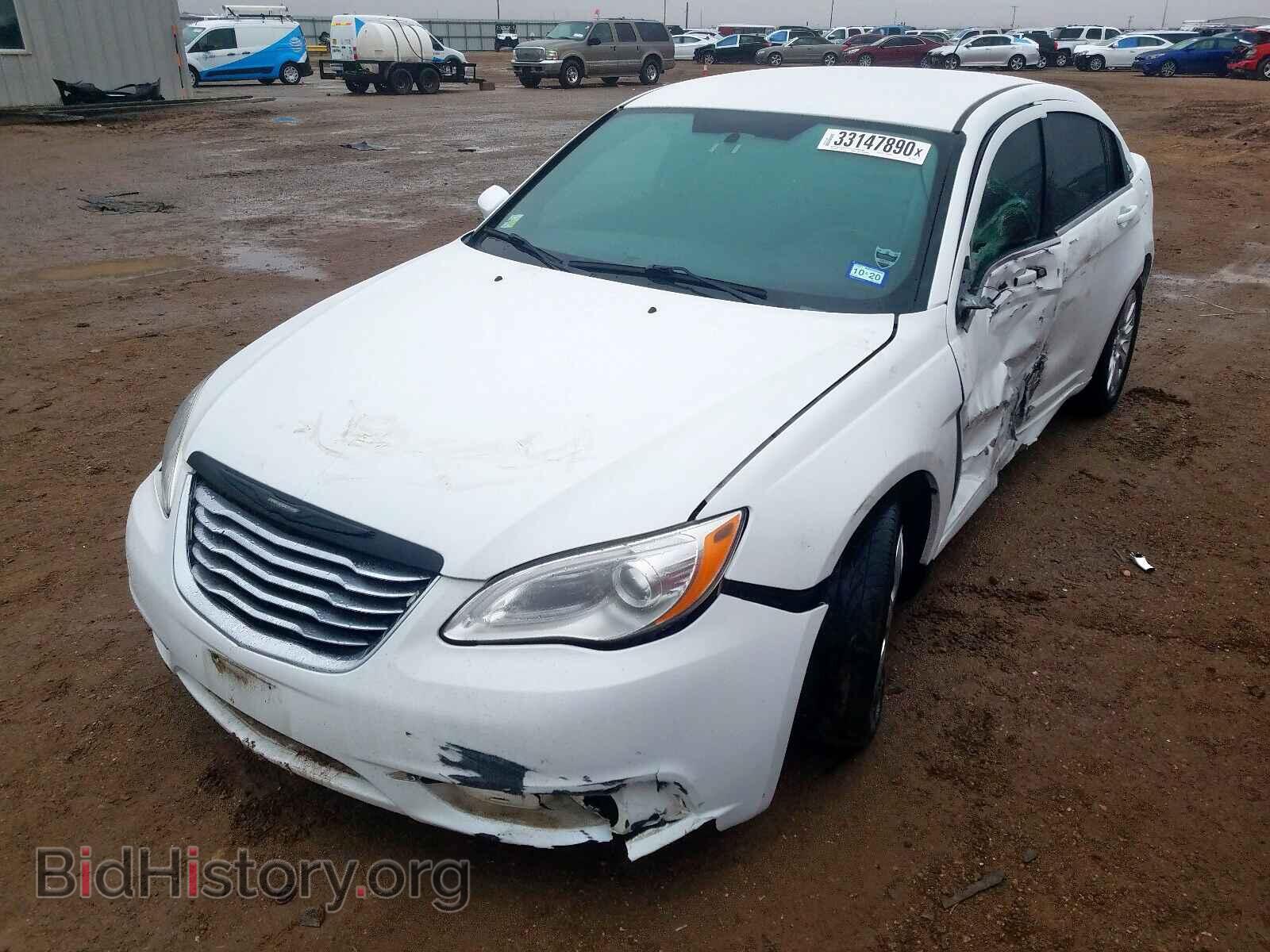 2012 CHRYSLER 200 - VIN: 1C3CCBAB2CN319587 - Фото 2