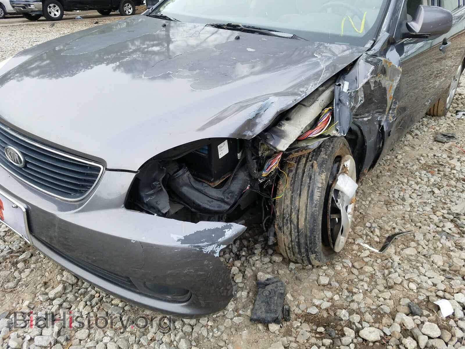 2008 KIA OPTIMA - VIN: KNAGE123485207385 - Фото 9