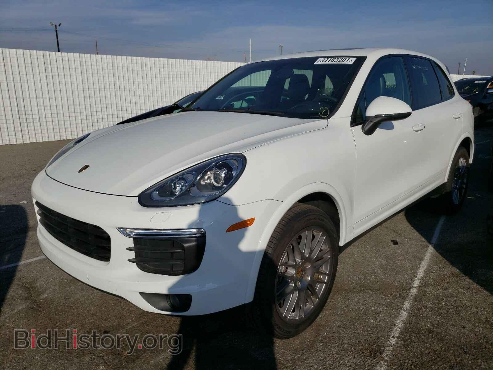 2018 PORSCHE CAYENNE - VIN: WP1AA2A29JKA04341 - Фото 2