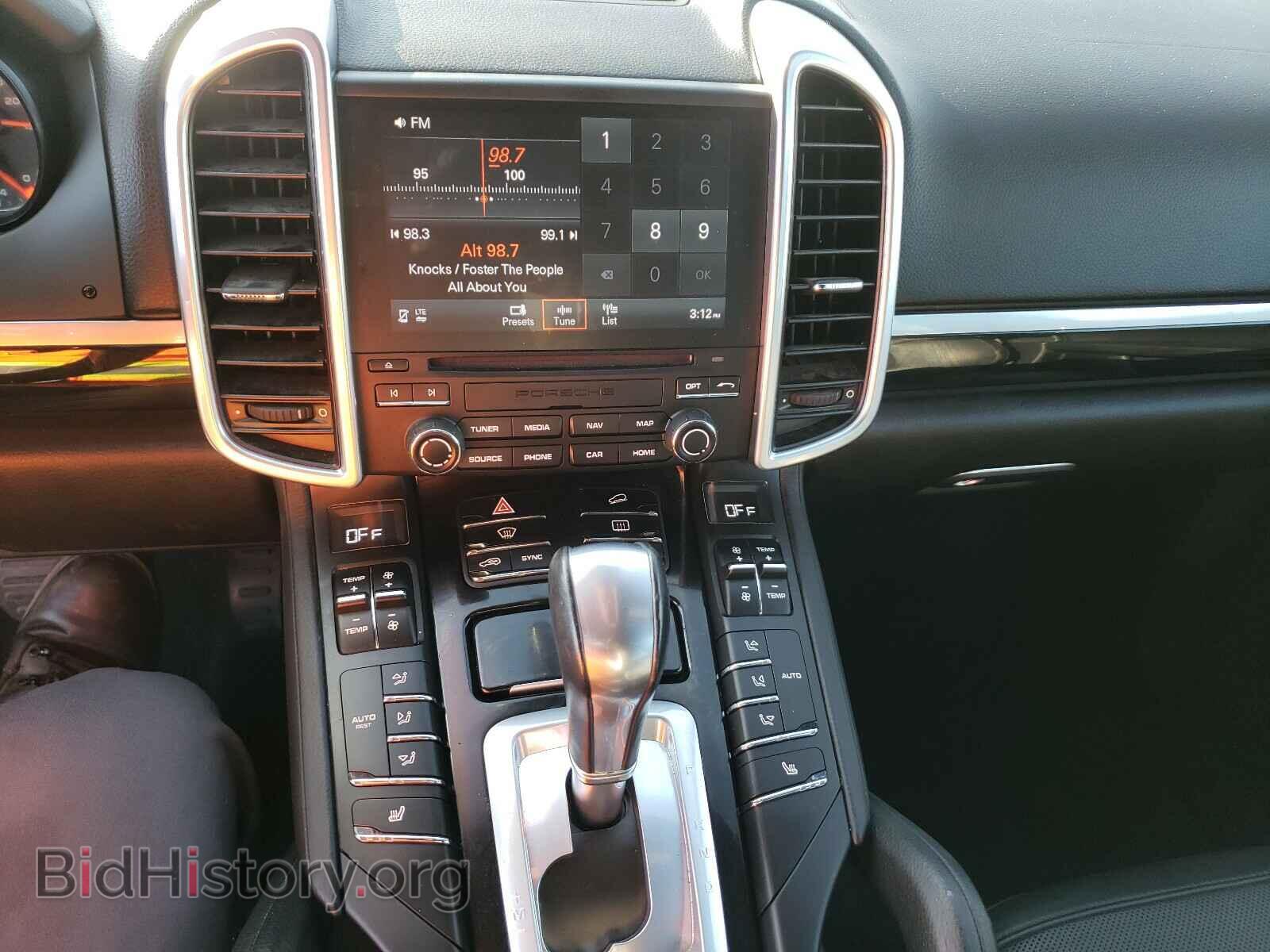 2018 PORSCHE CAYENNE - VIN: WP1AA2A29JKA04341 - Фото 9