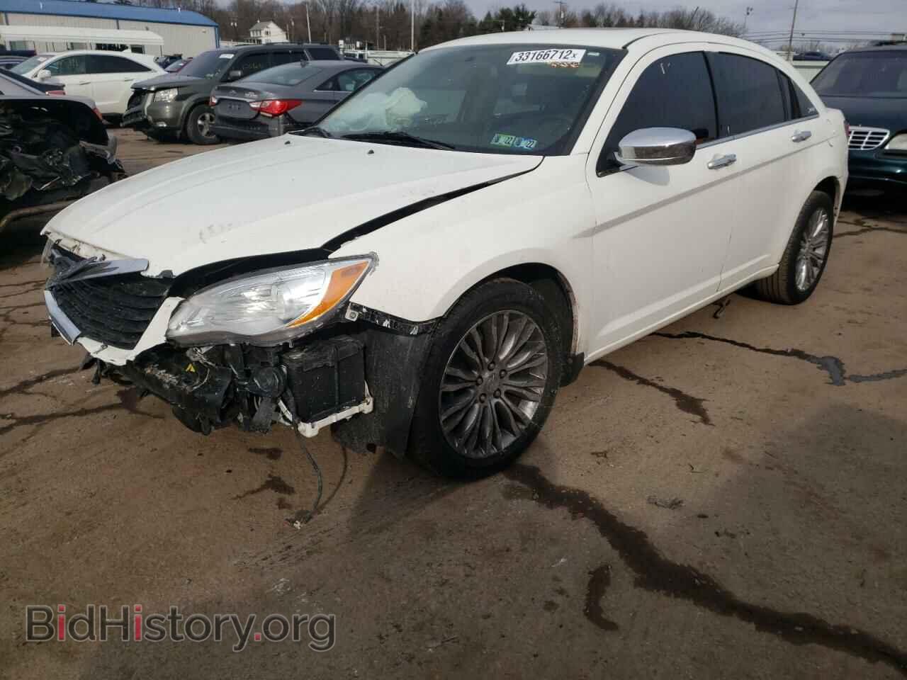2011 CHRYSLER 200 - VIN: 1C3BC2FG6BN505650 - Фото 2