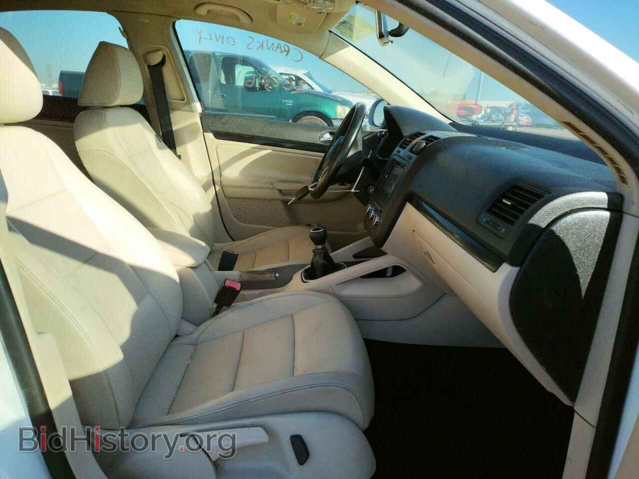 2010 VOLKSWAGEN JETTA - VIN: 3VWRA7AJ6AM093798 - Фото 5